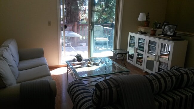 Foto del edificio - 808 Northwood Blvd