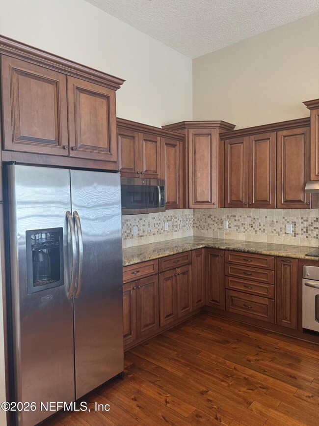 Building Photo - 337 S Mill View Way