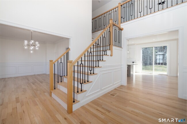 Foto del edificio - 112 Stallion Dr