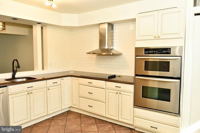Foto del edificio - 10168 Placid Lake Ct