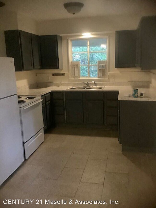 Building Photo - 3 br, 2 bath House - 4352 Ridgewood Circle