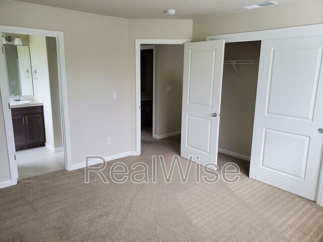 Foto del edificio - 16589 SW Blanton St