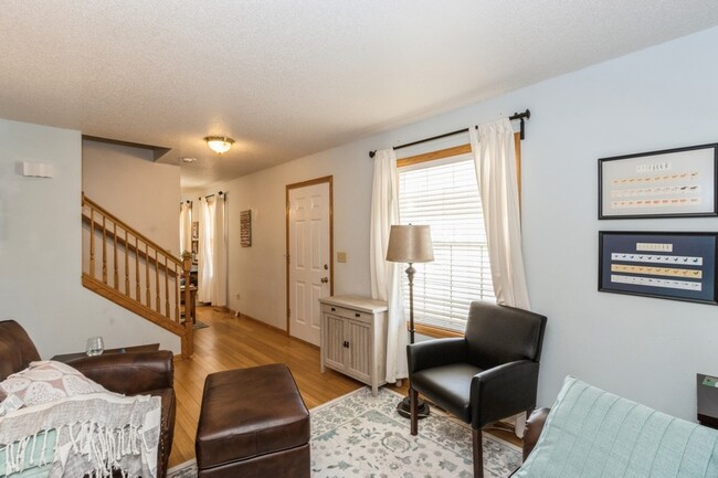 Building Photo - 1155 Mesquite Dr