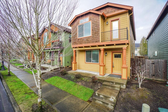 Photo - BEAUTIFUL THREE BEDROOM IN HAZEL DELL House