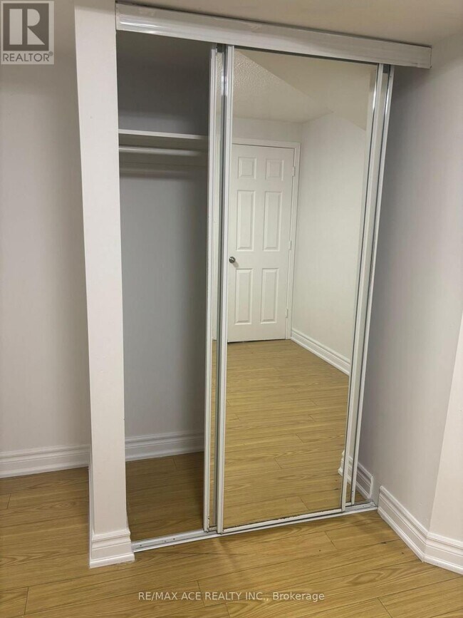 Photo du bâtiment - 55 Millcar Dr