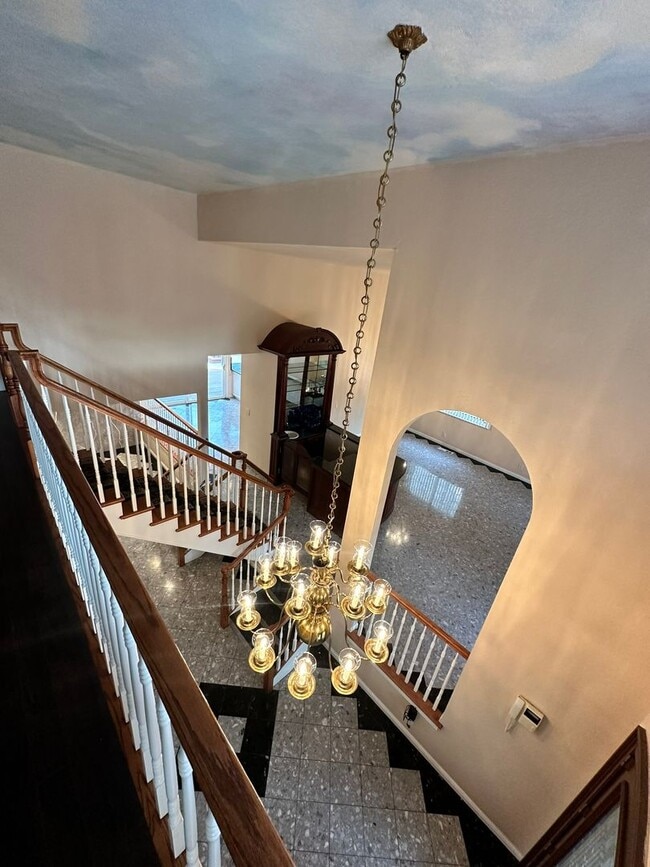 Foto del edificio - Exquisite Belmont Estate with Luxurious Am...