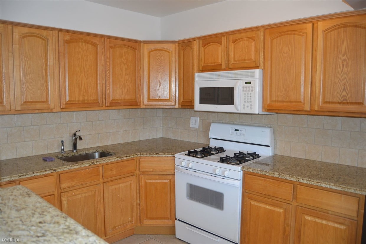 Primary Photo - 2539 32nd St