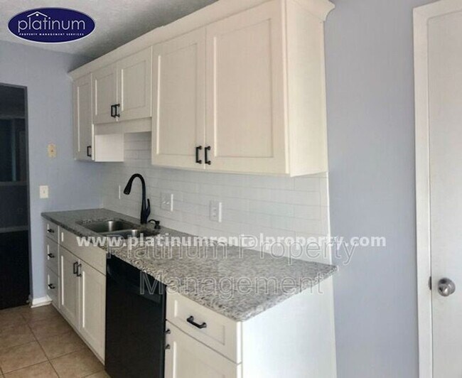 Building Photo - 53 Sandalwood Cir