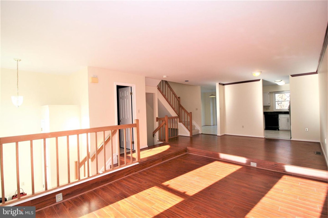 Primary Photo - 1505 Templeton Pl