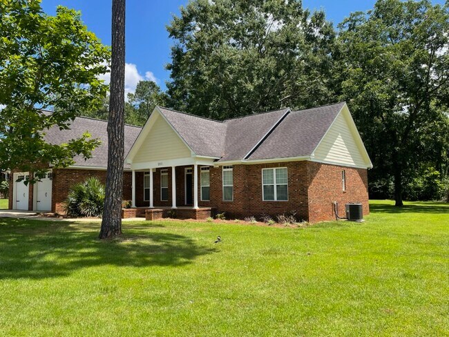 Building Photo - 266 Willow Lake Dr
