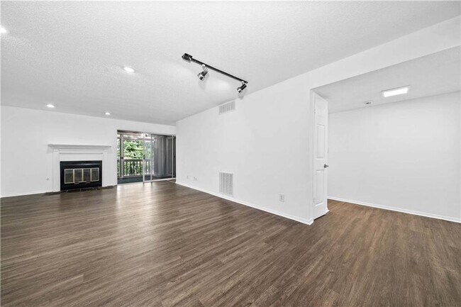 Building Photo - 58 Arbor End