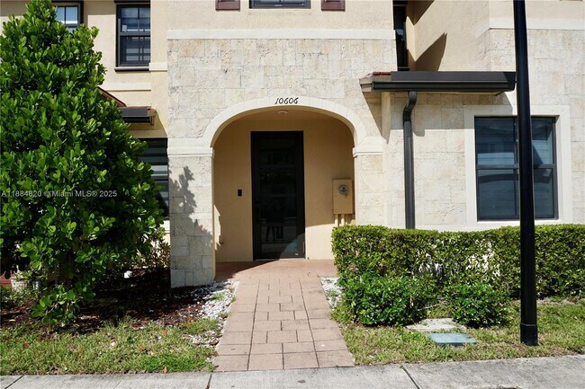 Foto del edificio - 10606 W 33rd Ct