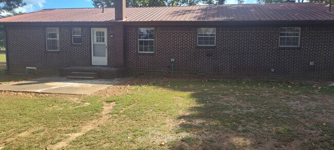 Foto del edificio - Beautiful corner country lot with lots of ...
