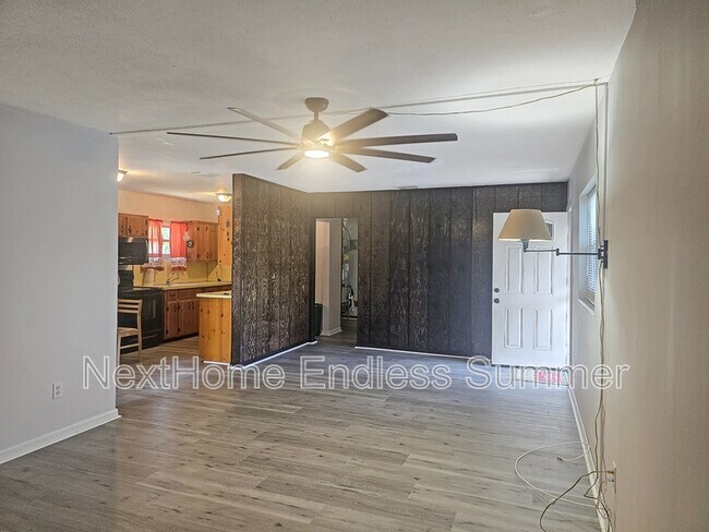 Foto del edificio - 329 Parkwood Dr