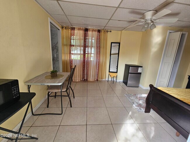 Foto del edificio - 4324 Naranja Dr S