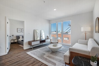 Interior Photo - Somi