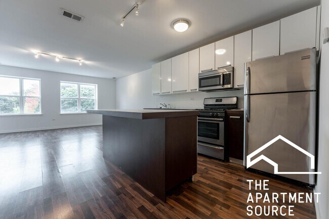 Foto del edificio - 1544 W Glenlake Ave