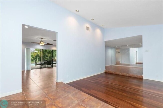 Foto del edificio - 406 NW 101st Terrace