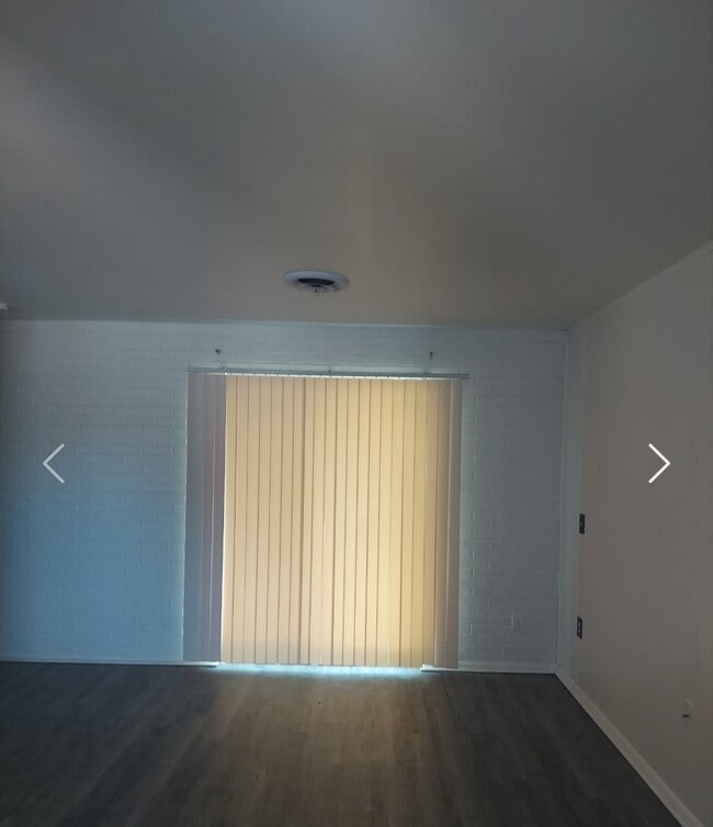 Building Photo - 660-672 Flint Rd