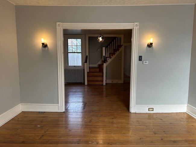 Foto del edificio - Cozy 2-Bedroom Home with Bonus Rooms in Lancaster - Private Backyard!