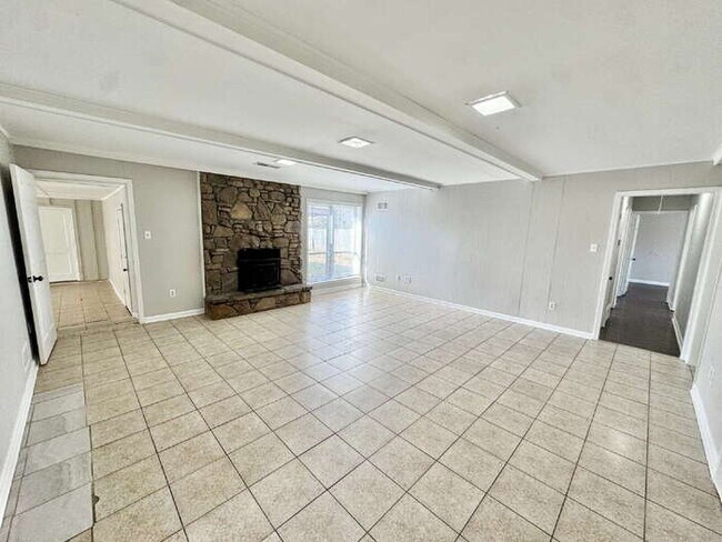 Building Photo - 3411 Emerald St