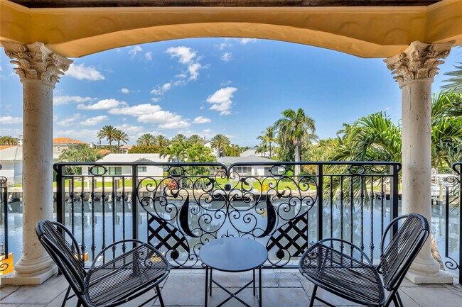 Foto del edificio - 1011 Rhodes Villa Ave