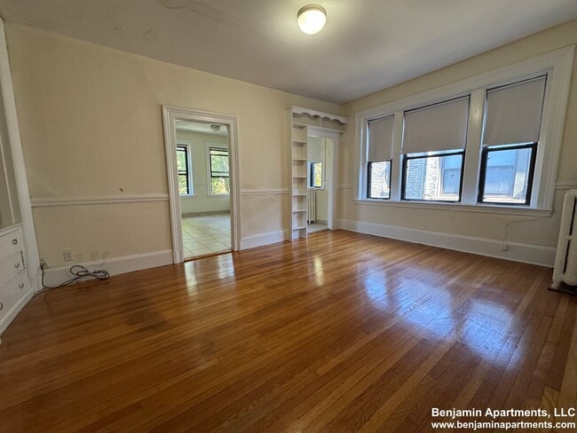 Building Photo - 91 Gardner St