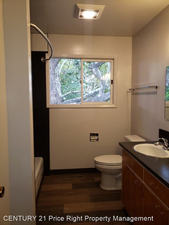 Building Photo - 4 br, 2 bath House - 3412 5th Street