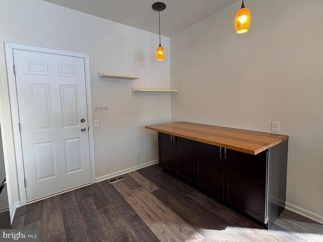 Foto del edificio - 142 Sills Ln