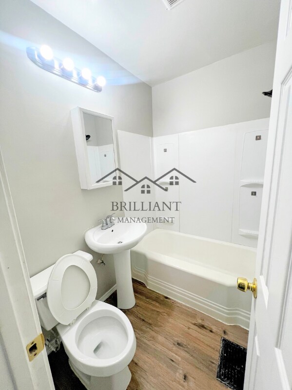 Foto del edificio - 1521 N Kealing Ave
