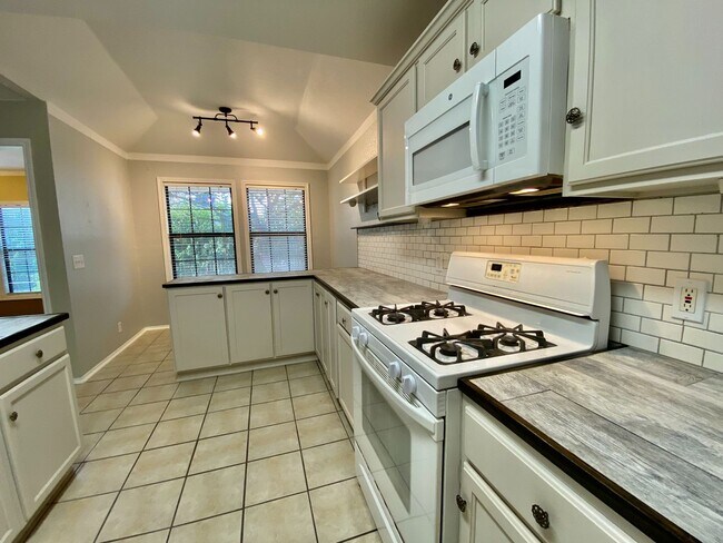 Building Photo - Easy Living, Inside and Out