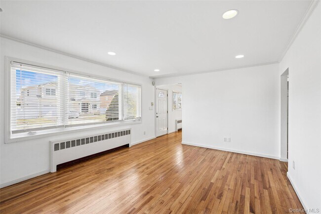 Foto del edificio - 31 Evelyn Ln