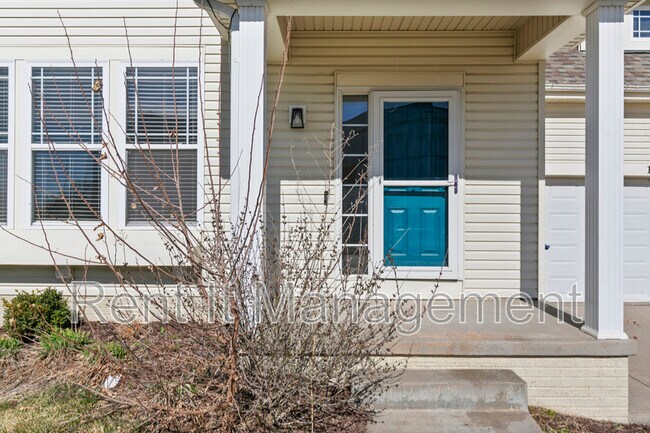 Foto del edificio - 19282 Orchard Ave