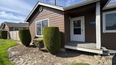 Building Photo - 755-757-757 Peterson Rd