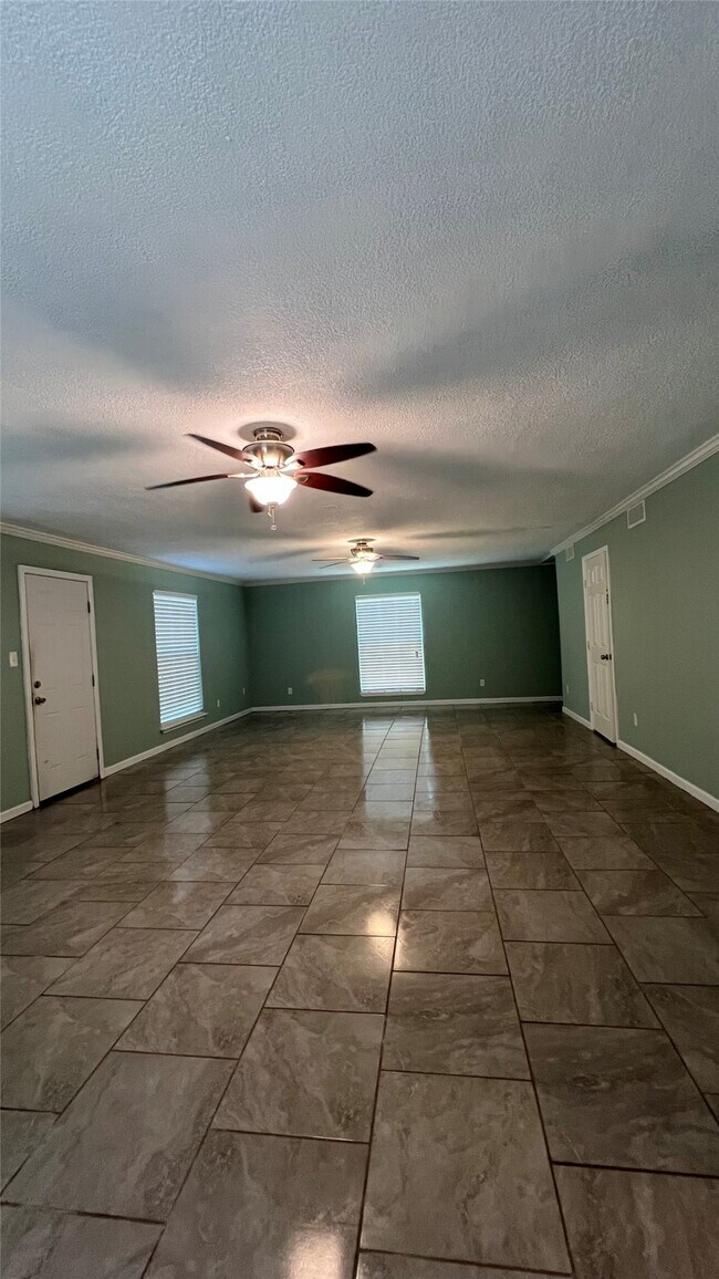 Foto del edificio - 5706 Avenue T