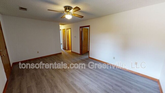Foto del edificio - 119 Lacey Ln