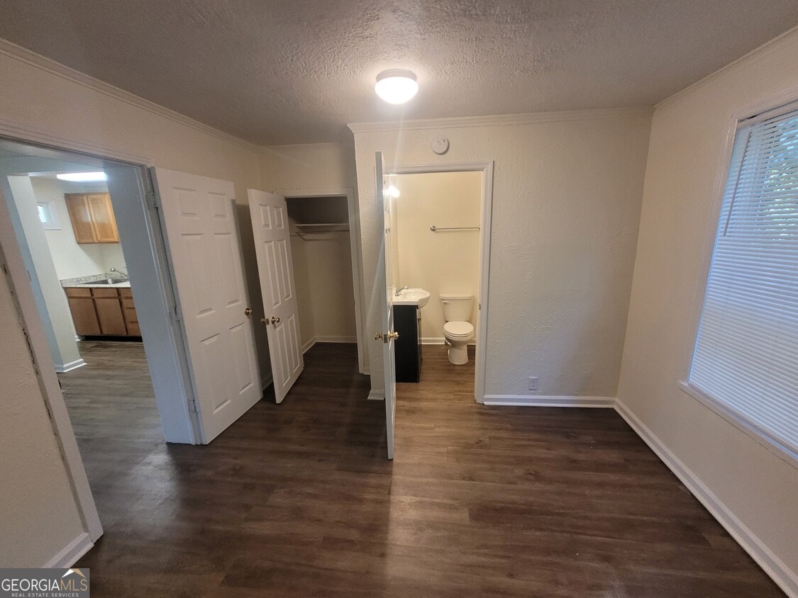 Foto del edificio - 1124 N Jefferson St