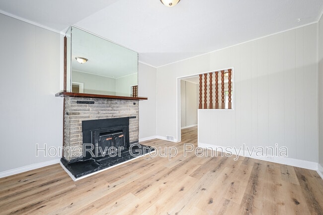 Foto del edificio - 742 McLain St