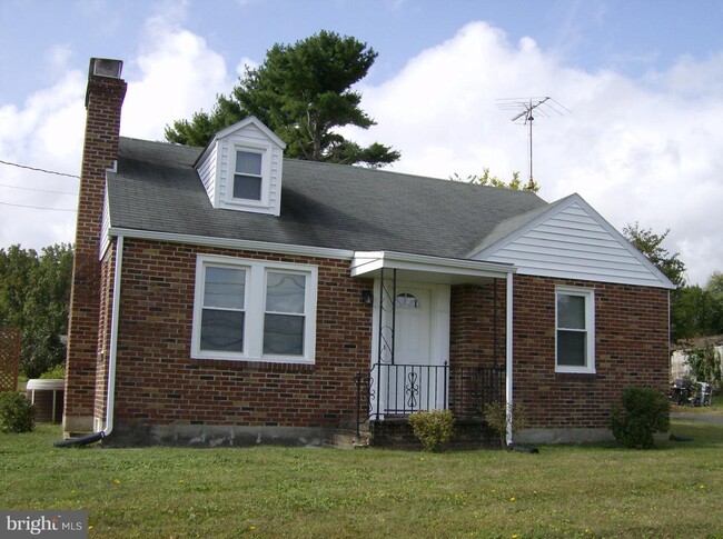 Building Photo - 312 S Tollgate Rd