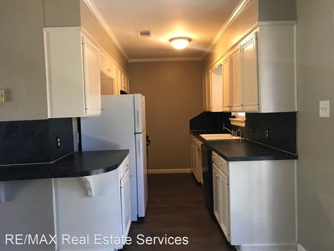 Building Photo - 3 br, 2 bath House - 8758 South Emerald Loop
