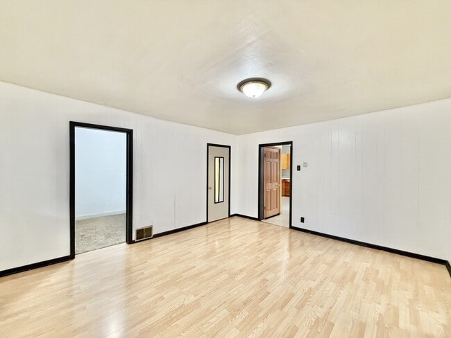 Building Photo - 809 Rockport Rd