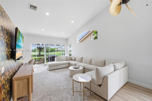 Building Photo - 8141 Sandpiper Way