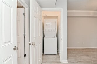 Building Photo - 4515 Briar Hollow Pl