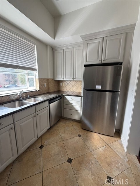 Foto del edificio - 4904 Laurel Canyon Blvd