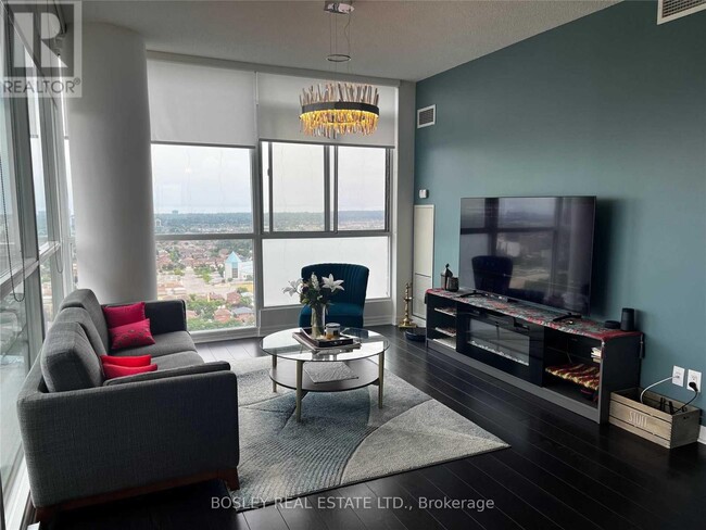 Building Photo - 225-2225 Webb Dr