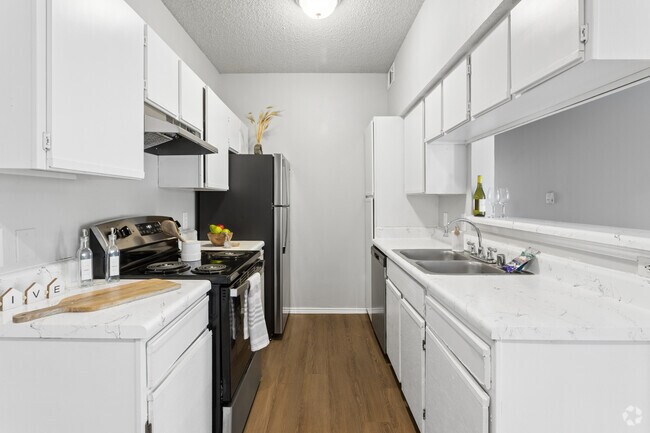 2 habitaciones, 2 baños - 839 pies cuadrados - Cocina - The Ranch at Frisco Apartments