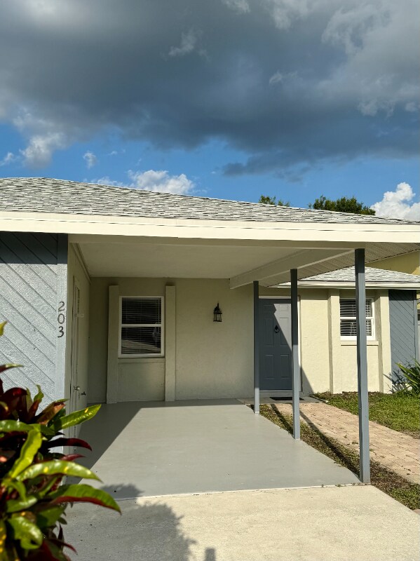 Foto del edificio - 203 Golf Club Ln