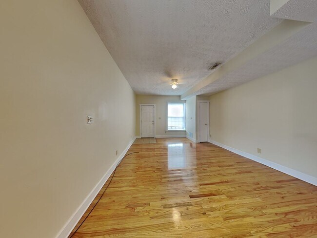 Foto del edificio - 1393 Indianola Ave