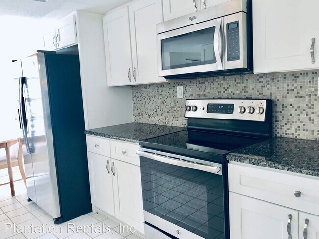 Building Photo - 2 br, 2 bath House - 11543 W Bayshore Dr