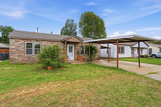 Foto del edificio - 2228 NE 23rd St